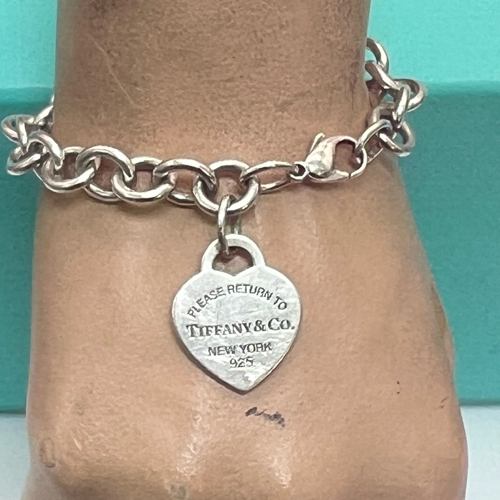 🔴Authentic TIFFANY & CO Silver RTT Blue Enamel Heart Charm Link Bracelet 🔴 - Picture 4 of 14